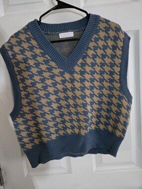 OAK + FORT Two-Tone Knit V-Neck Vest in Teal & Camel
